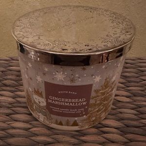 Bath & Body Works Gingerbread Marshmallow    Scented Candle